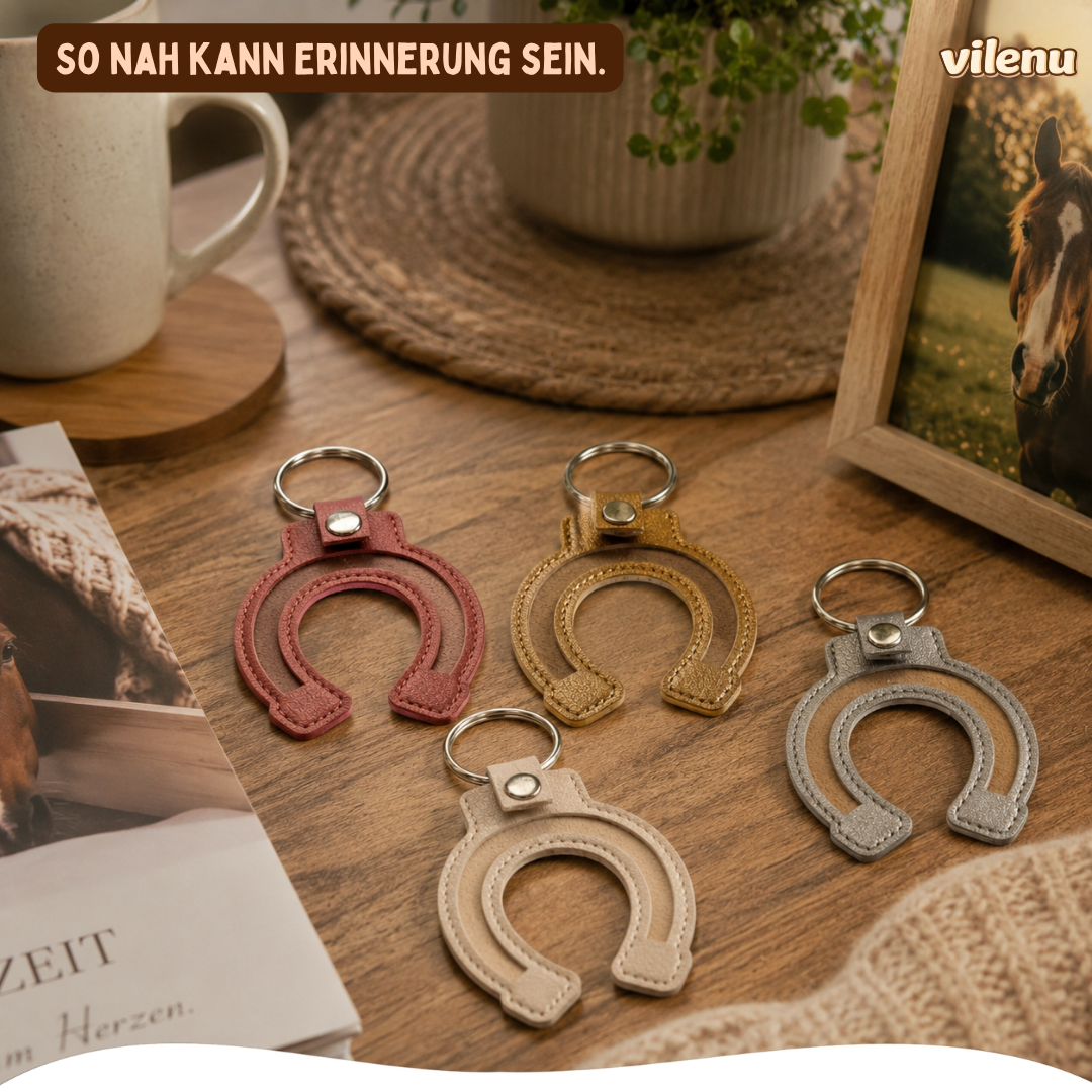 Personalisierter Hufeisenanhänger mit Fellfach